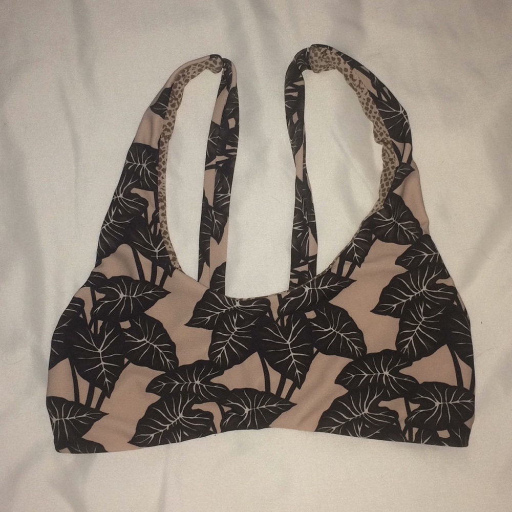 black elephant acacia top